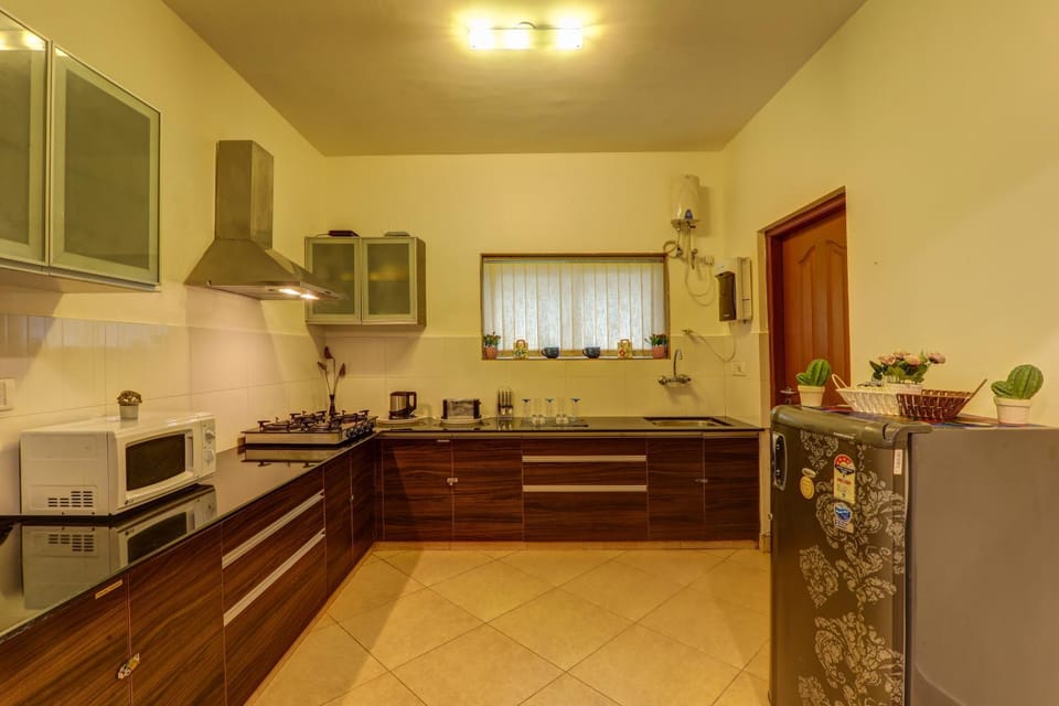 Kitchen or kitchenette, minibar, pet friendly, stove, toaster