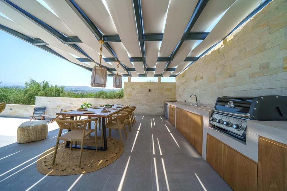 Day, BBQ facilities, Dining area