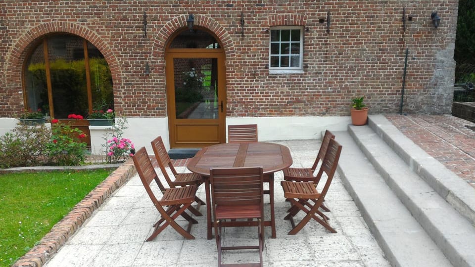 Balcony/Terrace, Internal: Not applicable to any particular room