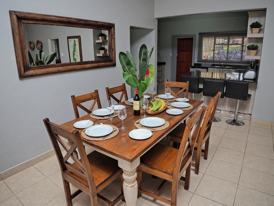 Poinsettia family Cottage House in South Africa