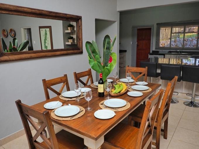Poinsettia family Cottage House in South Africa