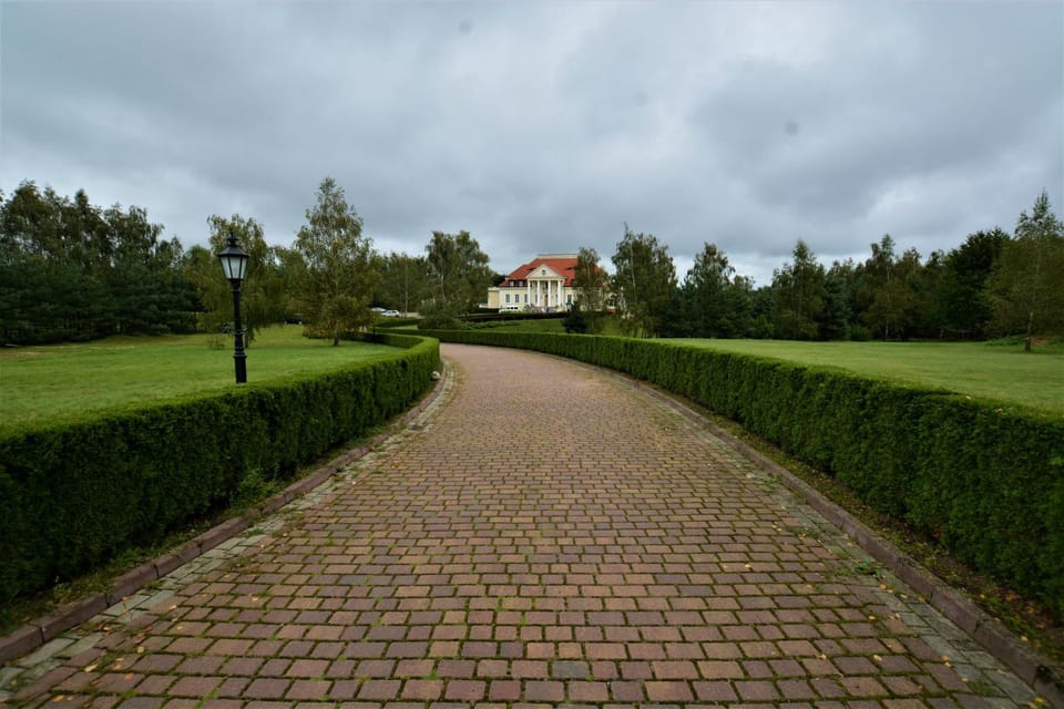 Dwor Osieczek Bed and Breakfast in Masovian Voivodeship