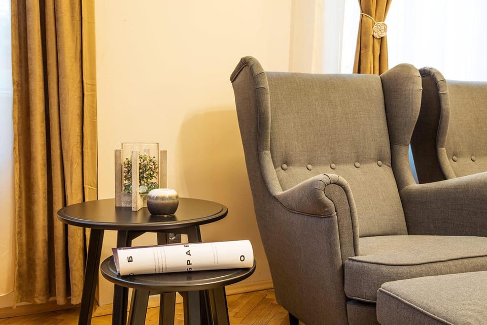 Living room, Seating area, heating
