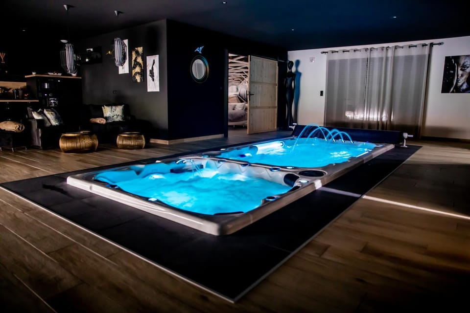 Hot Tub, Pool view, Swimming pool