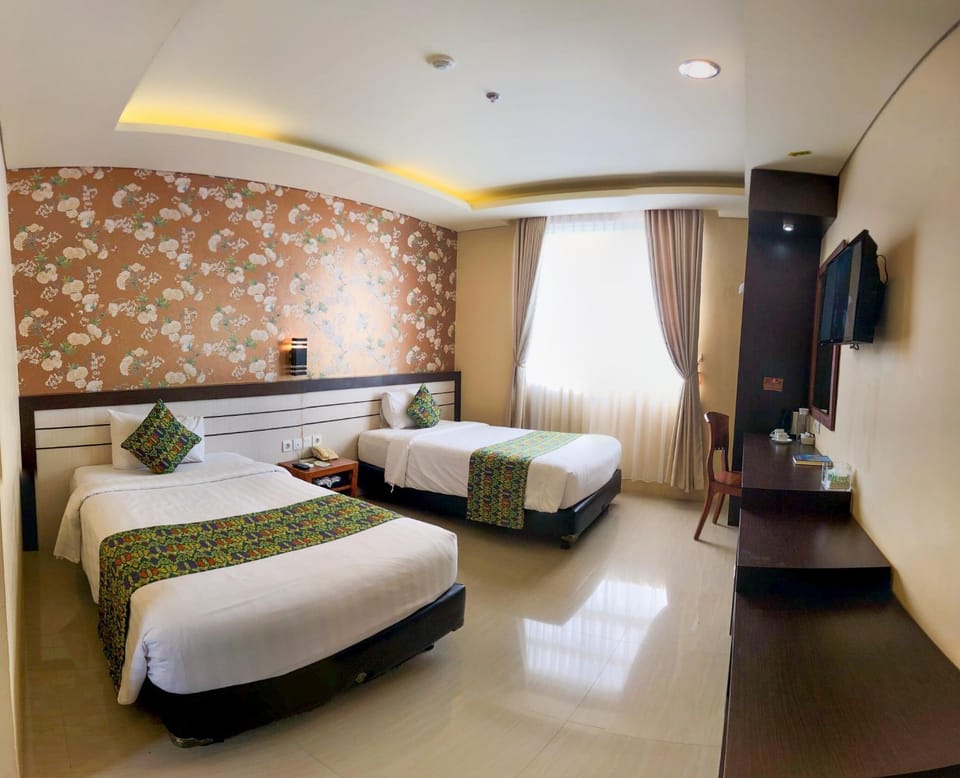 Bed, TV and multimedia