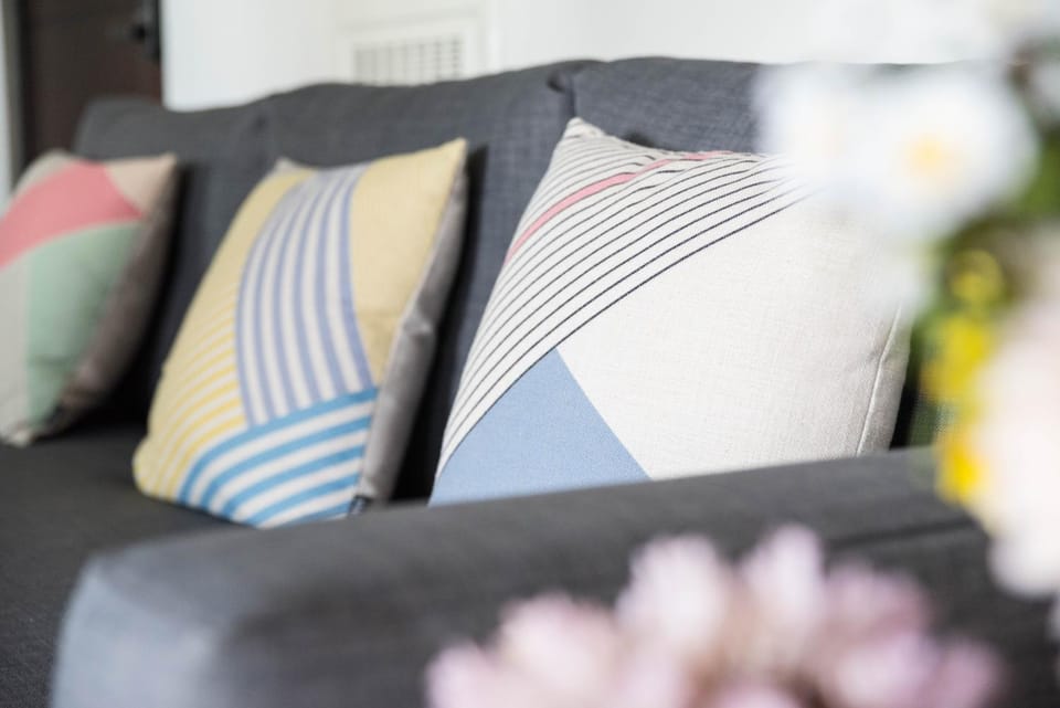 Living room, Decorative detail, Seating area