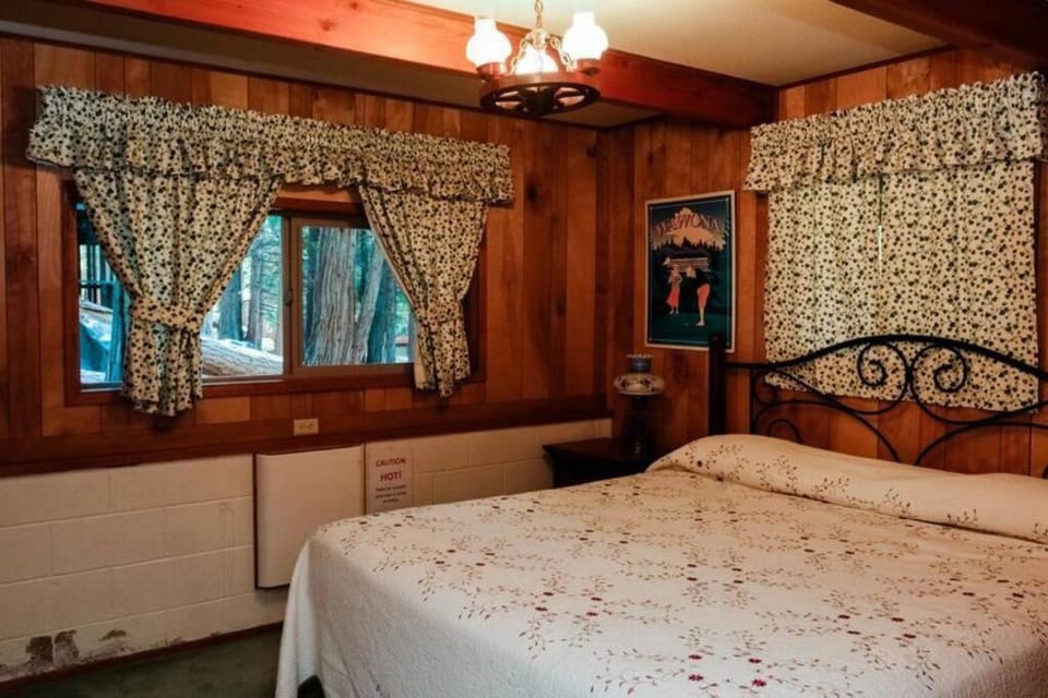 19B Yosemite Retreat in the Meadows Chalet in Sierra Nevada