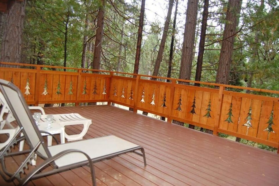 19B Yosemite Retreat in the Meadows Chalet in Sierra Nevada