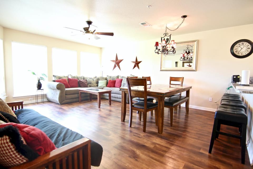 Living room, Seating area, Dining area