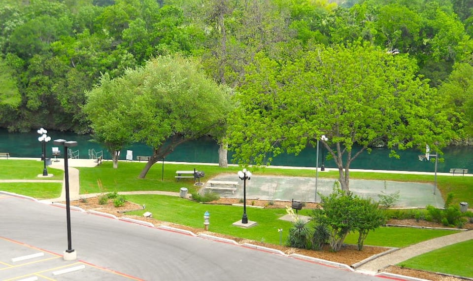 Property building, Area and facilities