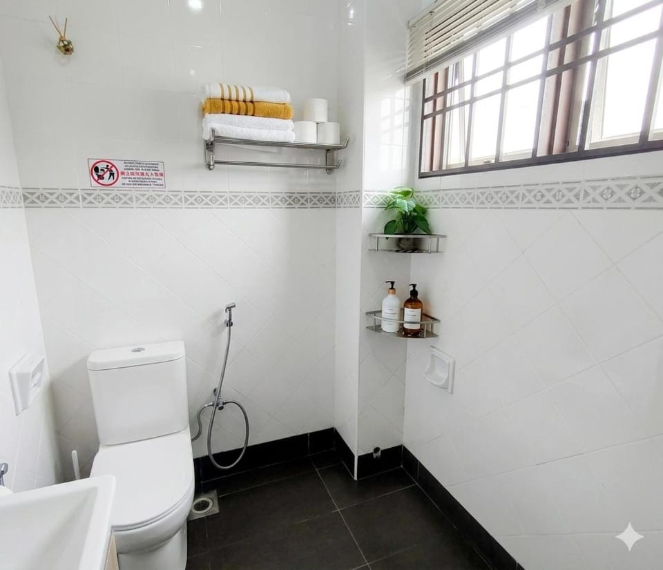 Family Holiday Home Near Legoland & 5mins walk to Aeon 5BR Landed Bukit Indah JB Vacation rental in Johor Bahru