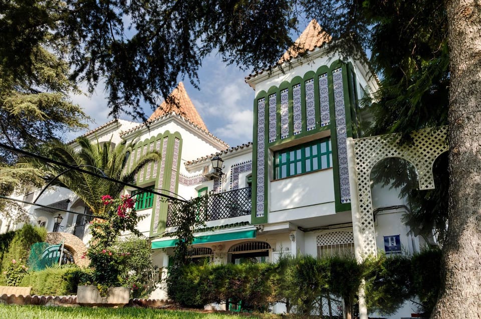 Property building, Facade/entrance, On site, Garden view