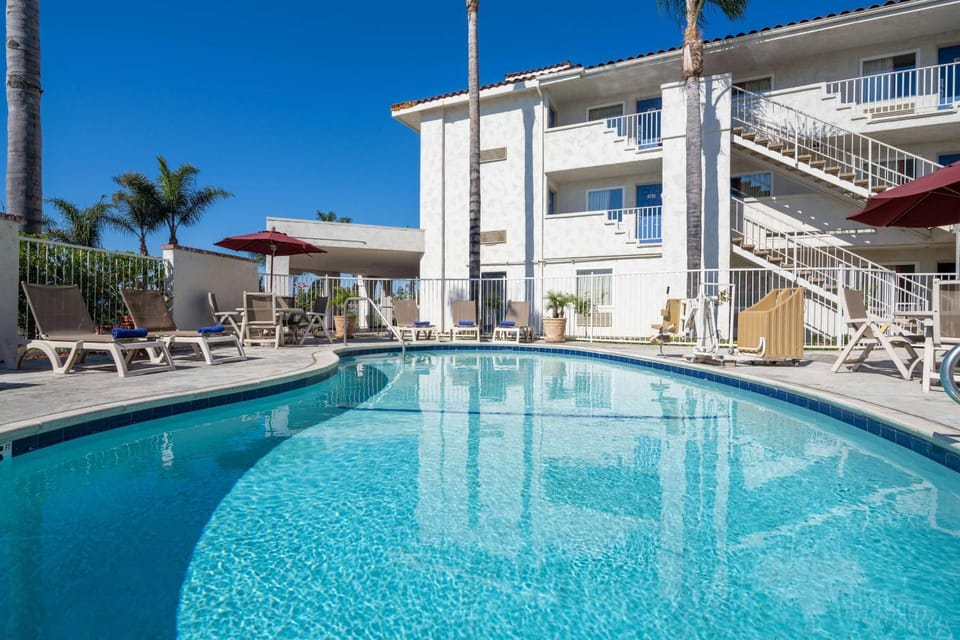 On site, Pool view, Swimming pool