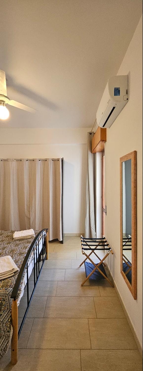 Bed, Bedroom, air conditioner