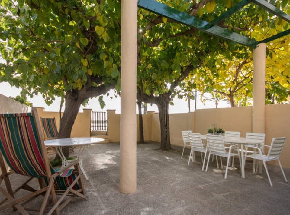 Salou 2 · House2 garden in front of the beach - Ferrari Land Apartment in Salou