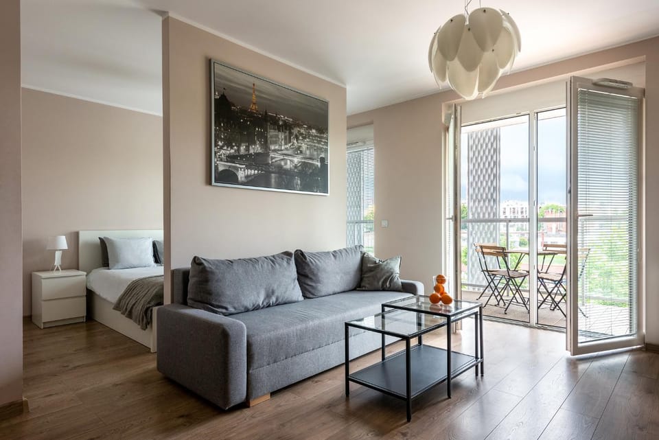 Bed, Balcony/Terrace, Living room, Seating area, Bedroom