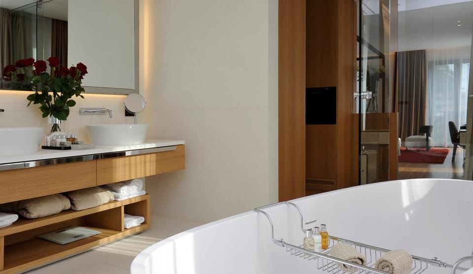 Bathroom, Bath