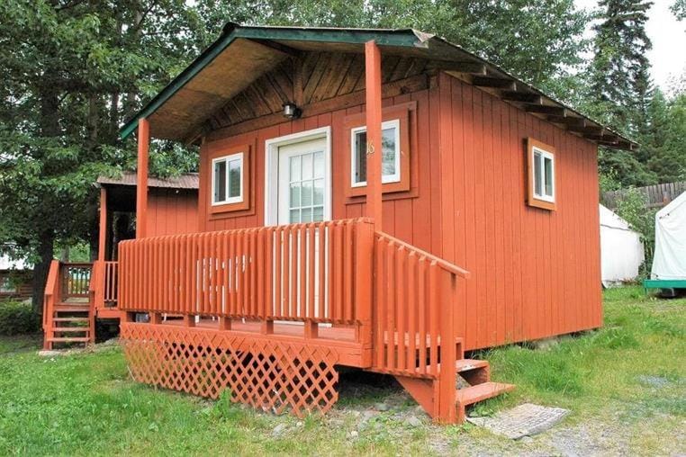 Gwin's Lodge & Roadhouse Nature lodge in Cooper Landing