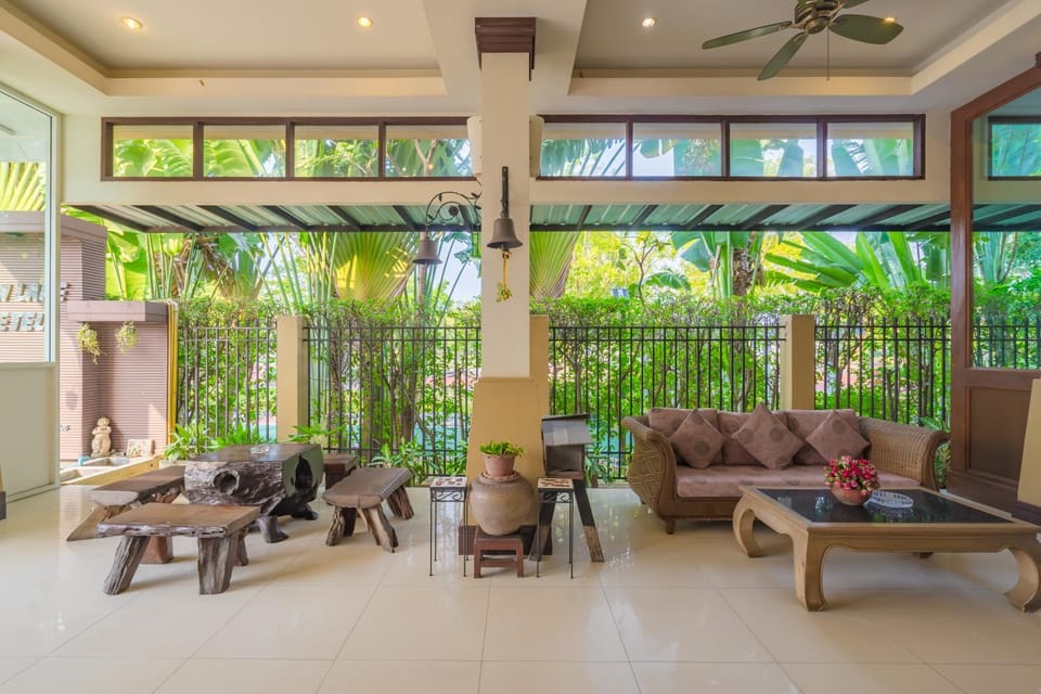 Suphan Lake Hometel Hotel in Bangkok