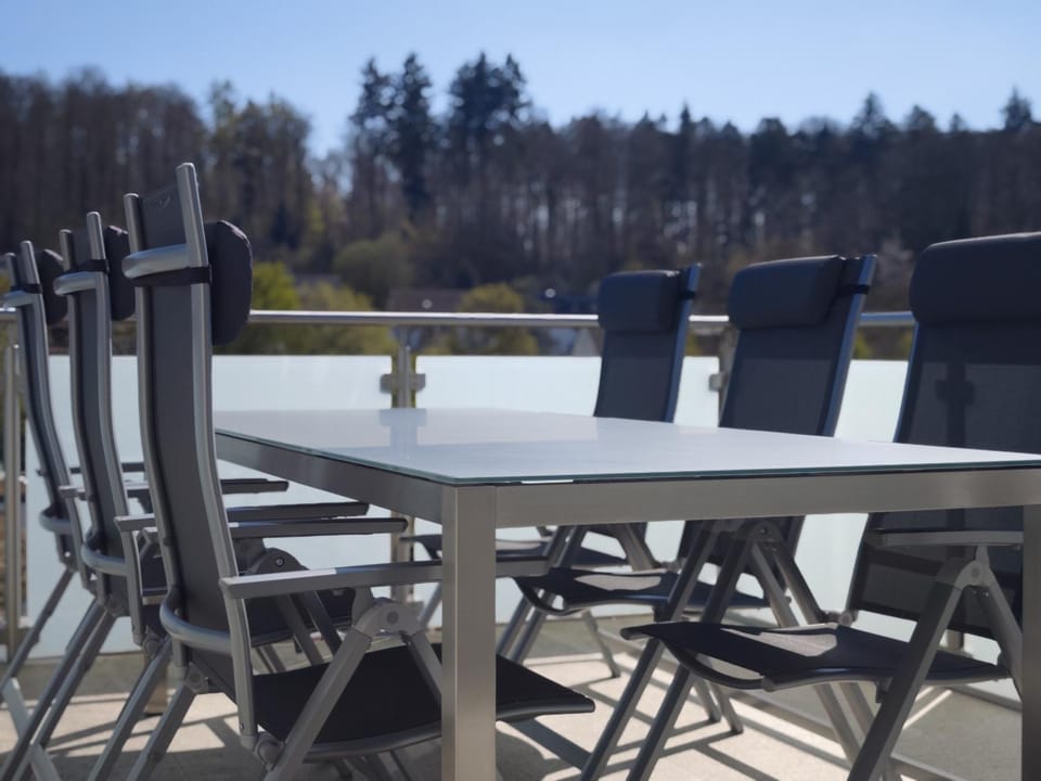 View (from property/room), Balcony/Terrace, Dining area