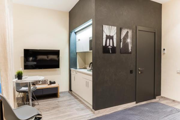 TV and multimedia, Kitchen or kitchenette, hair dresser