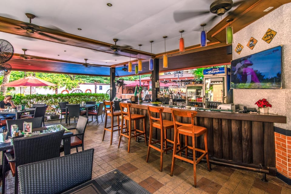 Stable Lodge - SHA Certified Hotel in Bangkok