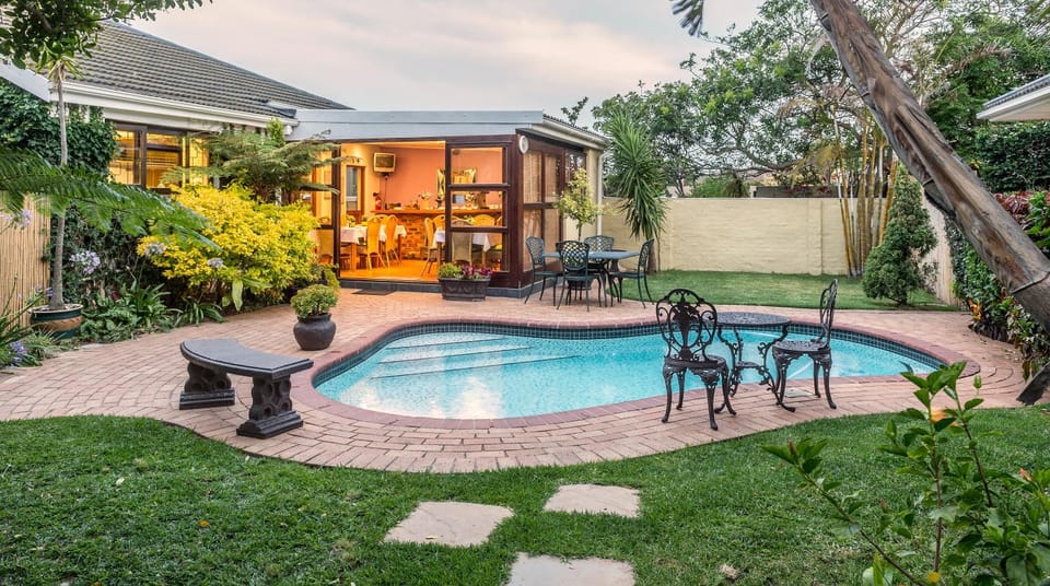 Garden, Swimming pool