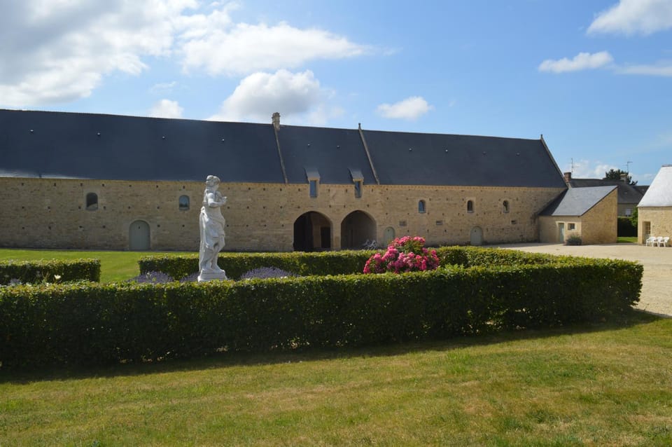 Property building, Garden, Landmark view