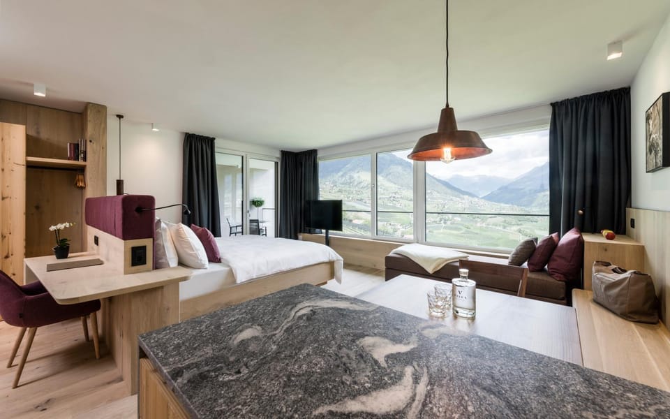 Living room, Dining area, Bedroom