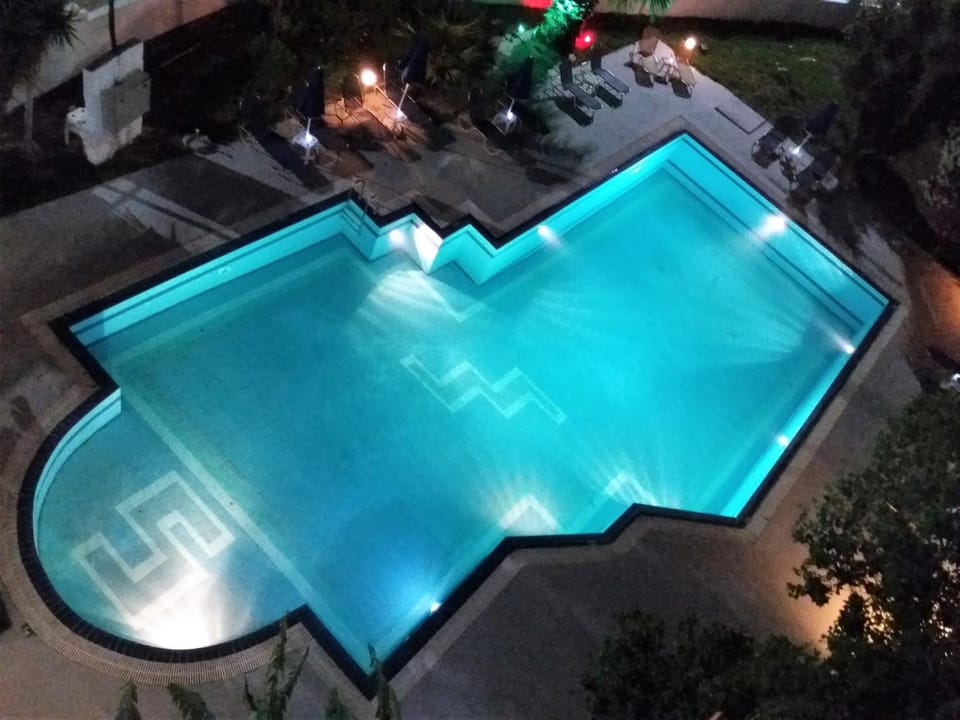 Night, Pool view, Swimming pool, sunbed
