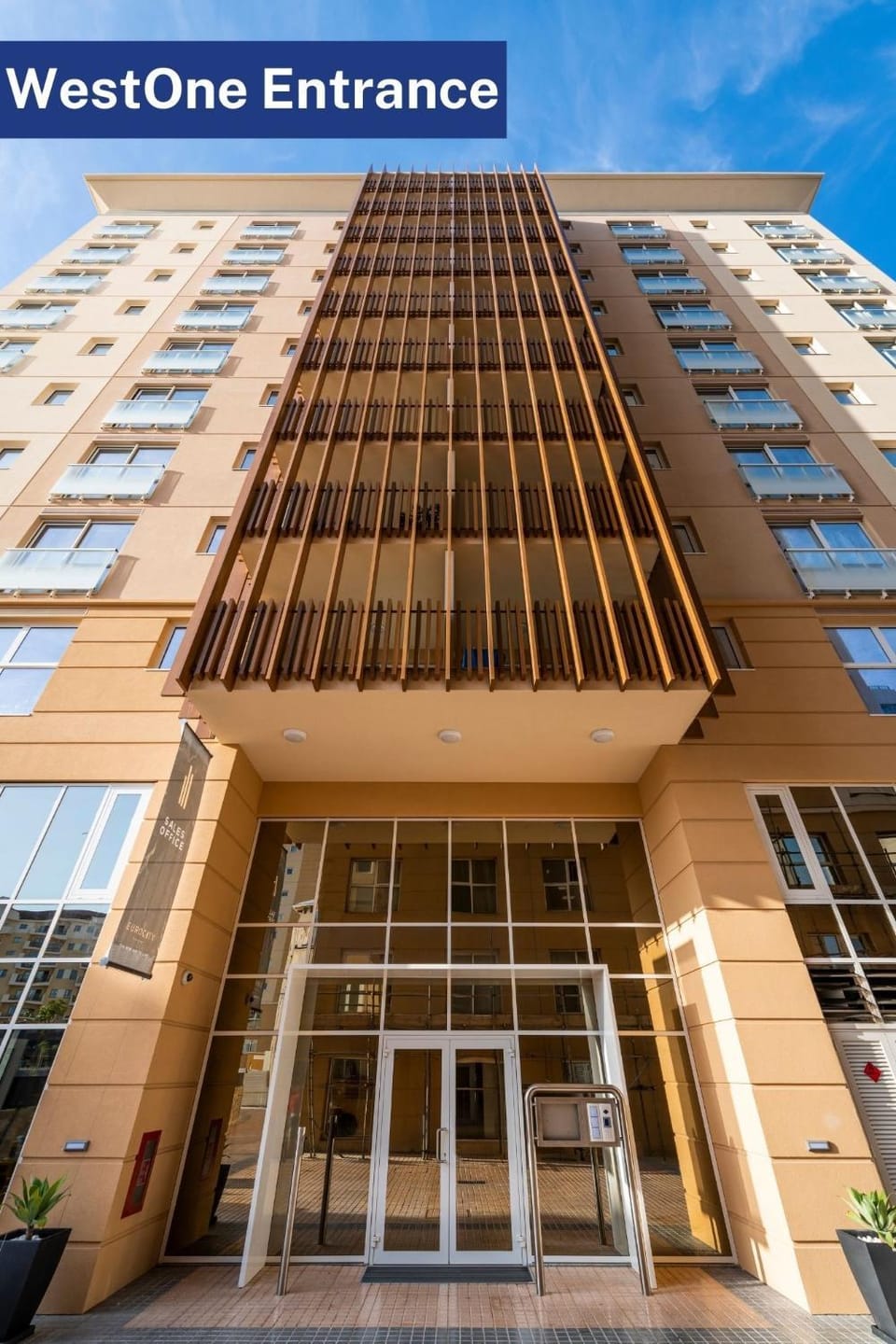 Facade/entrance