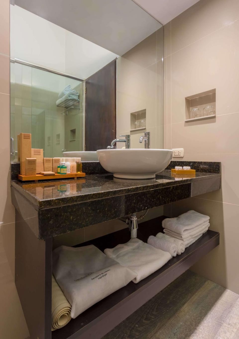 Bathroom, Photo of the whole room, On site
