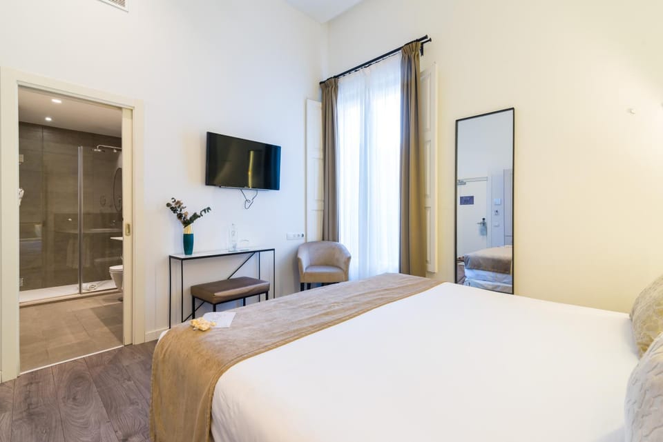 Bathroom, Bedroom