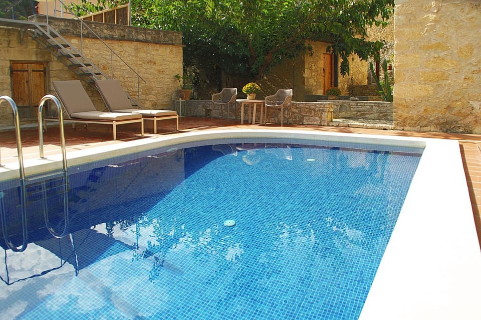 Garden, Balcony/Terrace, Pool view, Swimming pool