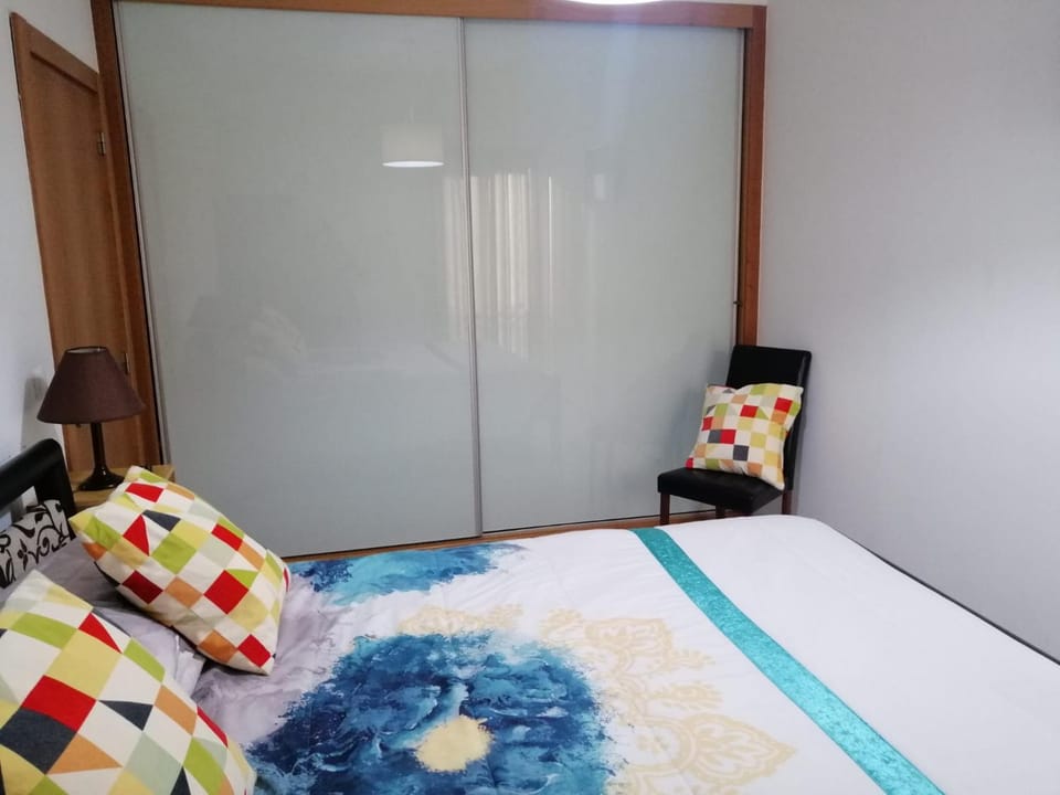 Bed, Photo of the whole room, Bedroom, wardrobe