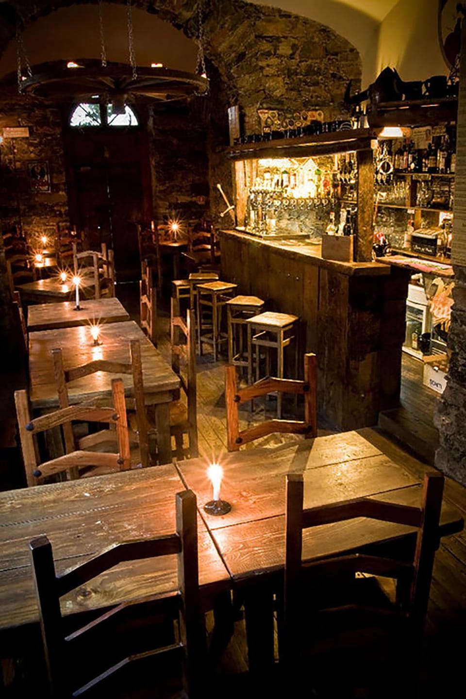 Restaurant/places to eat, Food and drinks, Evening entertainment, Drinks, Non alcoholic drinks