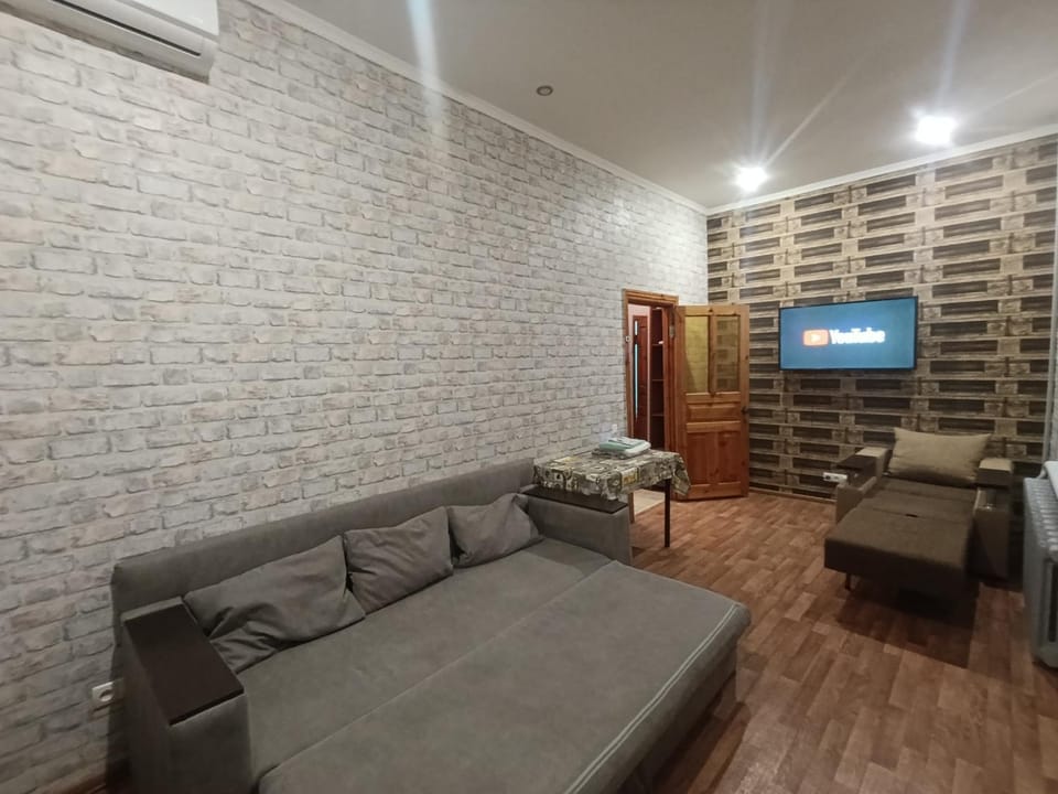 Loft apartment near city center on Peremogy Avenue 44 Apartment in Ukraine