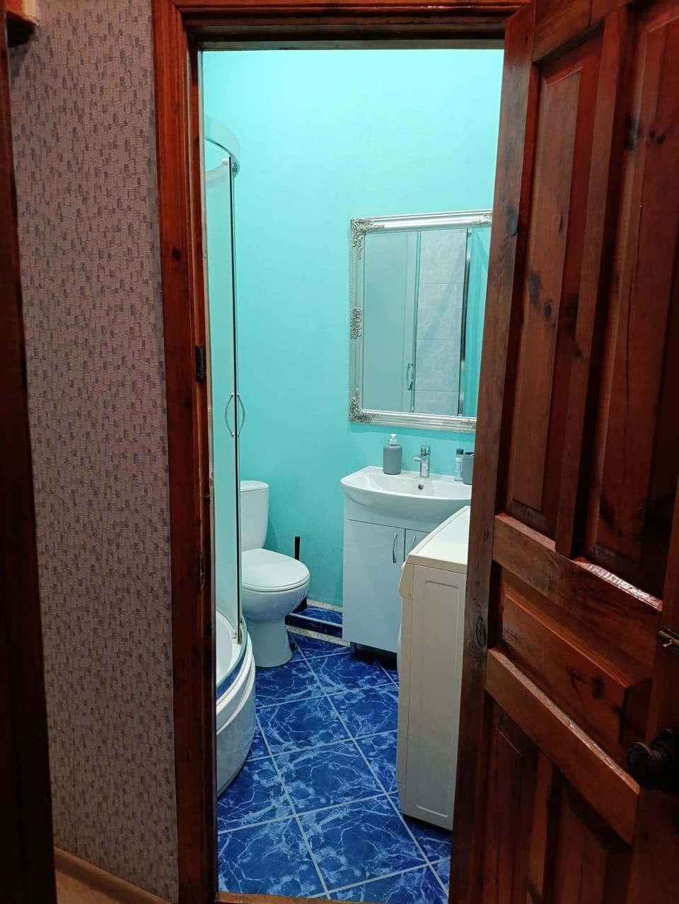 Loft apartment near city center on Peremogy Avenue 44 Apartment in Ukraine