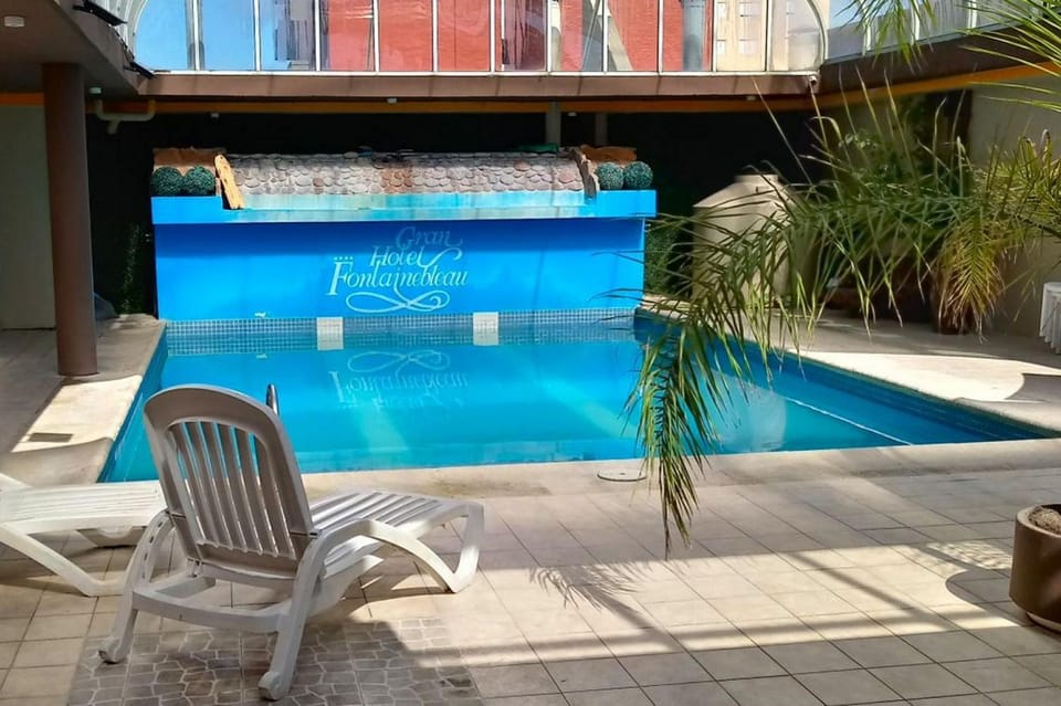 Swimming pool, Swimming pool