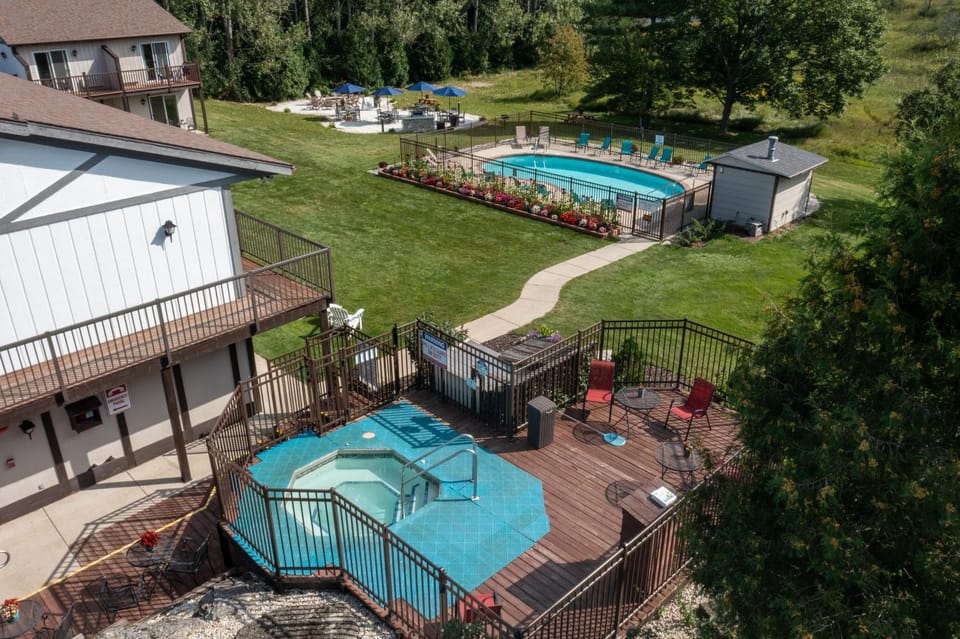 Pool view, Swimming pool