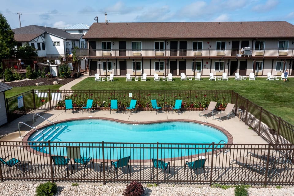 Pool view, Swimming pool