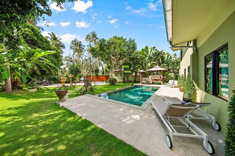 Pool view, Swimming pool, Swimming pool