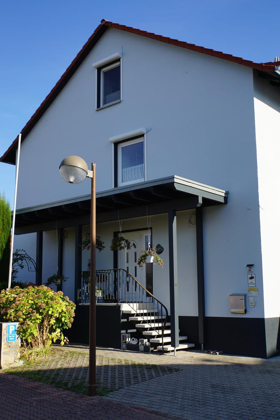 Facade/entrance, Summer, Time of day