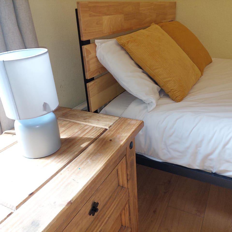 4 Bedroom Apartment & 2 Bedroom apartment Apartment in London