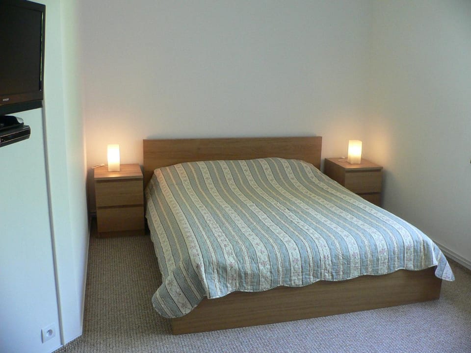 Bedroom, Area and facilities