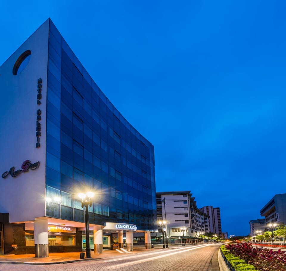Property building, Facade/entrance, Off site, Night