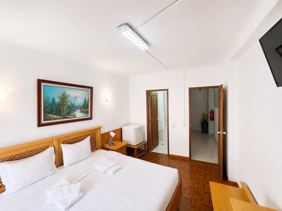 Lagos Central Suite DBV Guesthouse Hostel in Lagos