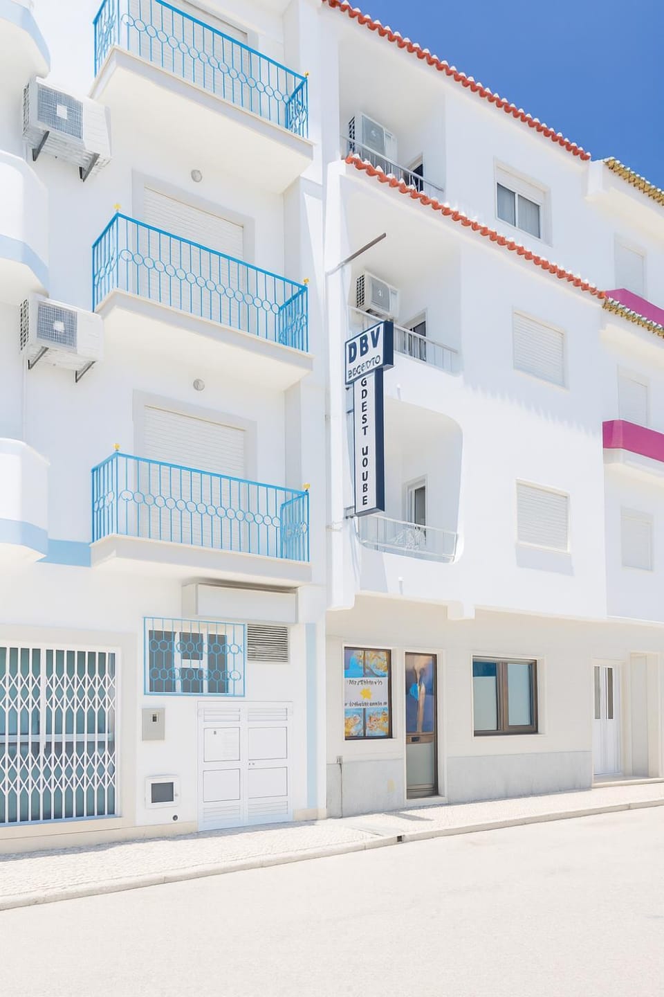 Lagos Central Suite DBV Guesthouse Hostel in Lagos