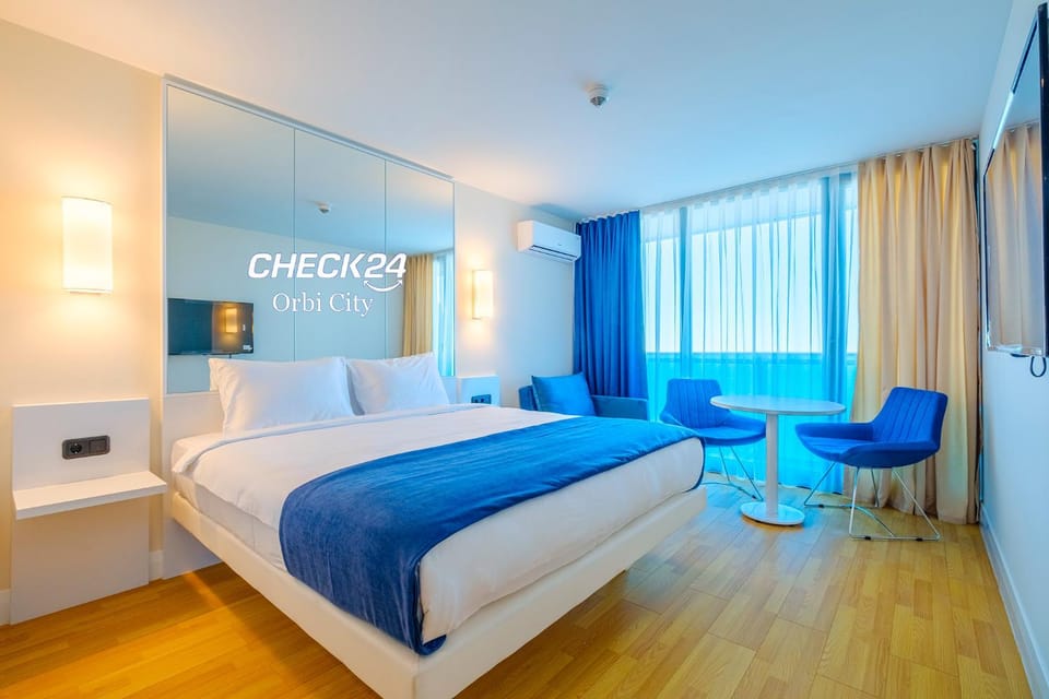 Bed, TV and multimedia, Photo of the whole room, Seating area