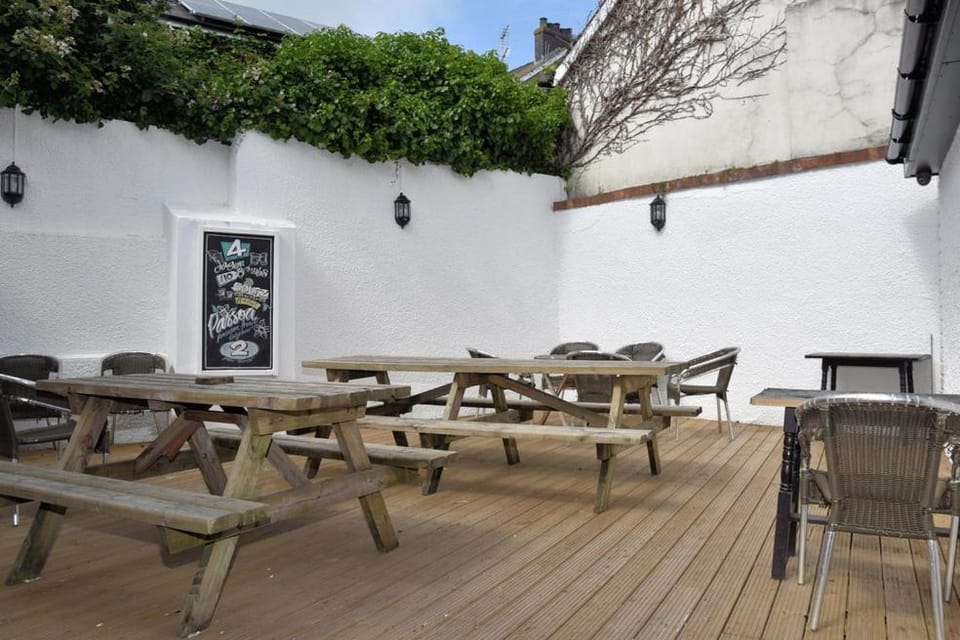 The Red Lion Bed and Breakfast in Cardigan